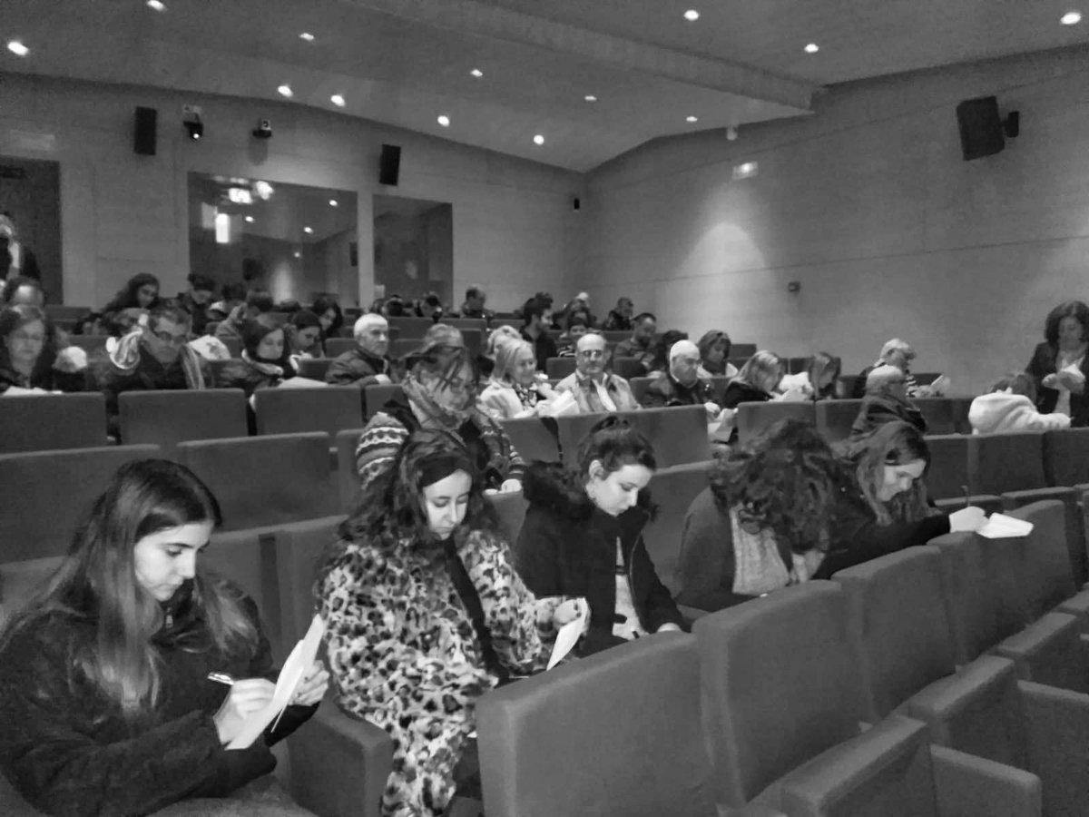 <a href="/oscarmarmes/">Óscar Martín Mesonero</a> presentó su #ProyectoSonoro, <a href="/AunqueV/">Aunque tiemble mi voz</a>, en  <a href="/citafgsr/">CITA FGSR</a> ¡Este es el nivel! Cuando uno cree en lo que hace... 👏👏👏
#EventoPodcast
#LasClasesDeRadio
#EscuchaColectiva

🎧 bit.ly/2AzPRn0
📸 <a href="/VeraCoteloC/">Vera Cotelo</a>