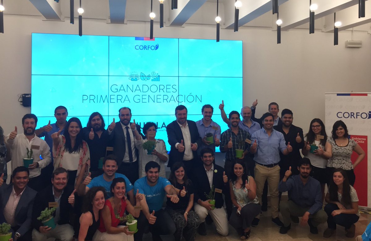 meconomia's tweet photo. 📣¡Las pymes son el motor de Chile! ✨💪🏻@Corfo seleccionó a los 13 emprendimientos que formarán parte del programa #HuellaCorfo, donde podrán acelerar el desarrollo de sus proyectos 🚀👏🏻 Felicitaciones a estas 13 startups que están listas para cambiar el 🌍🙌🏻 #ChileEnMarcha 🇨🇱 https://t.co/hmbageA2Ys