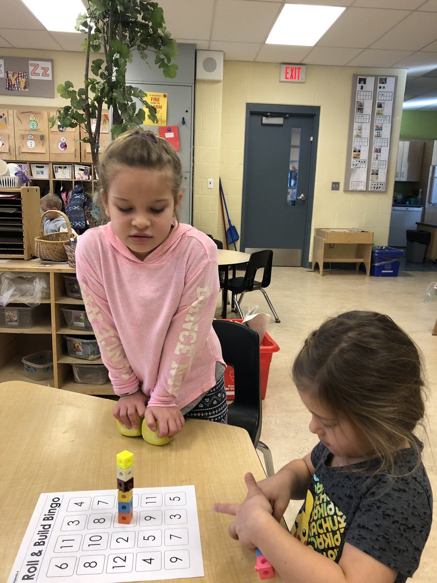 mrsbrownkps's tweet photo. Morecounting and building #wecancount #werecognizeournumbers #1to1correspndence #conservation #subitizing  #principlesofcounting @MathletePearce @anderdon_public @p_oshar https://t.co/Cc6ItEPVJA