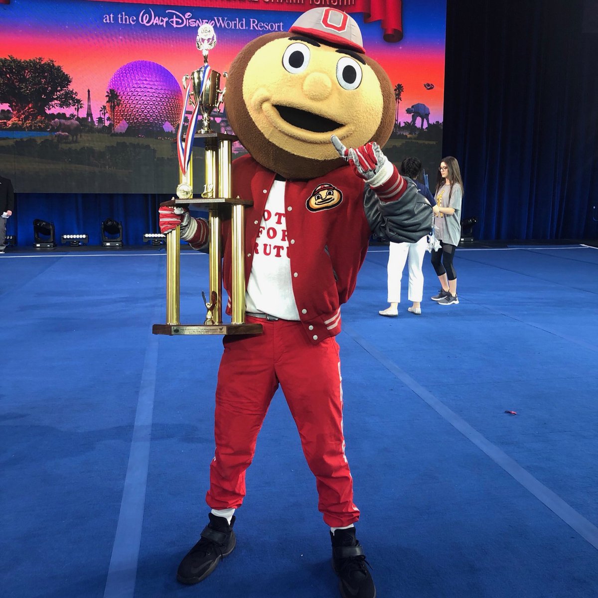 OhioStAthletics's tweet photo. 🗣Three cheers for @OSU_SpiritSquad 

🏆 @Brutus_Buckeye wins his second national championship in last 5 years
🥇@OhioStateDT takes D1A Pom competition 
🥈 Cheer is national runner-up, highest finish since 2001

📸 https://t.co/T9YNtRX2i5 
#GoBucks https://t.co/dTifdpXgNn