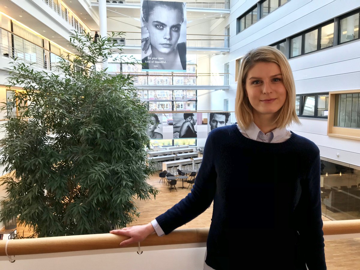 TMuellerDouglas's tweet image. Fast auf den Tag genau 2 Monate nach unserer #FORWARDBEAUTYChallenge war heute Gewinnerin Antoneta von #Klarskin zu Besuch im #Douglas Headquarter. Vielen Dank für die inspirierende Zusammenarbeit! @AntyKlarSkin