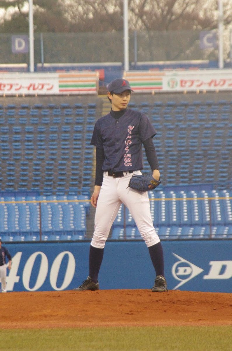 Y2blHero's tweet photo. 神宮球場最高でした(^-^)v https://t.co/ZaY0Lo6whA