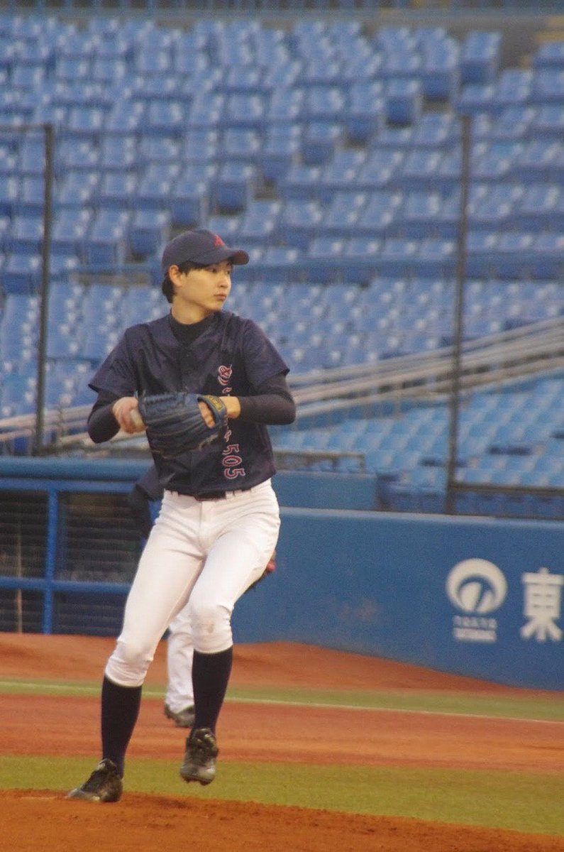 Y2blHero's tweet photo. 神宮球場最高でした(^-^)v https://t.co/ZaY0Lo6whA