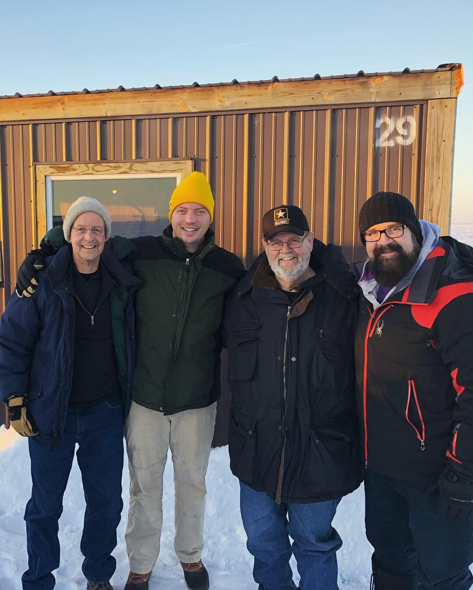RobLundquist's tweet photo. It was a successful fishing trip filled with big fish and big laughs. (I may or may not have posed with the 25 inch Walleye my cousin caught...I caught the fish in the last picture tho!) #BoysWeekend #LakeOfTheWoods #VertDerFerk https://t.co/WuRytxpNDI