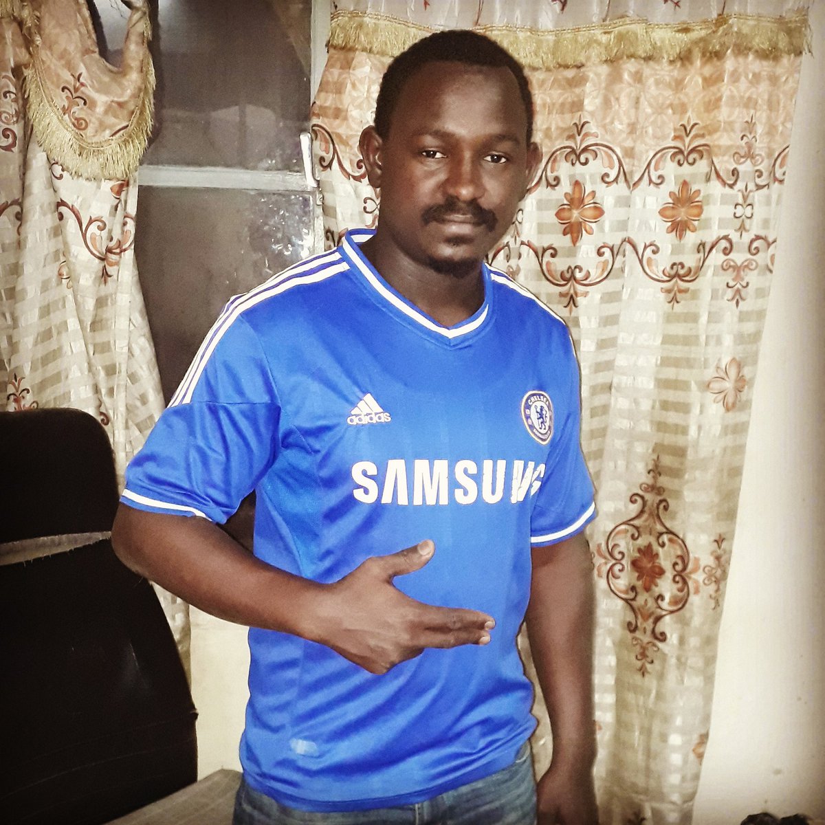 SeydinaOumar28's tweet photo. En attendant une nouvelle recrue de @ChelseaFC voici @SeydinaOumar28 un Fanatique des @Blues #Team_223 πͺ
π²π± Chelsea Fan Club Mali π²π±
KTBFFH π, Come On Chelsea https://t.co/crjg9DUhm7