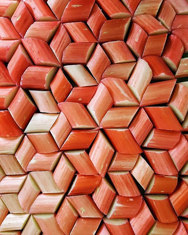 Tessellating rhubarb for a frangipane 💗
⠀⠀⠀⠀⠀⠀⠀⠀⠀⠀⠀⠀⠀⠀⠀⠀⠀⠀⠀⠀⠀⠀⠀⠀⠀⠀⠀⠀⠀⠀⠀⠀⠀⠀⠀⠀⠀⠀⠀⠀⠀⠀⠀⠀⠀
#pink #rhubarb #satisfying #aestheticallypleasing #design