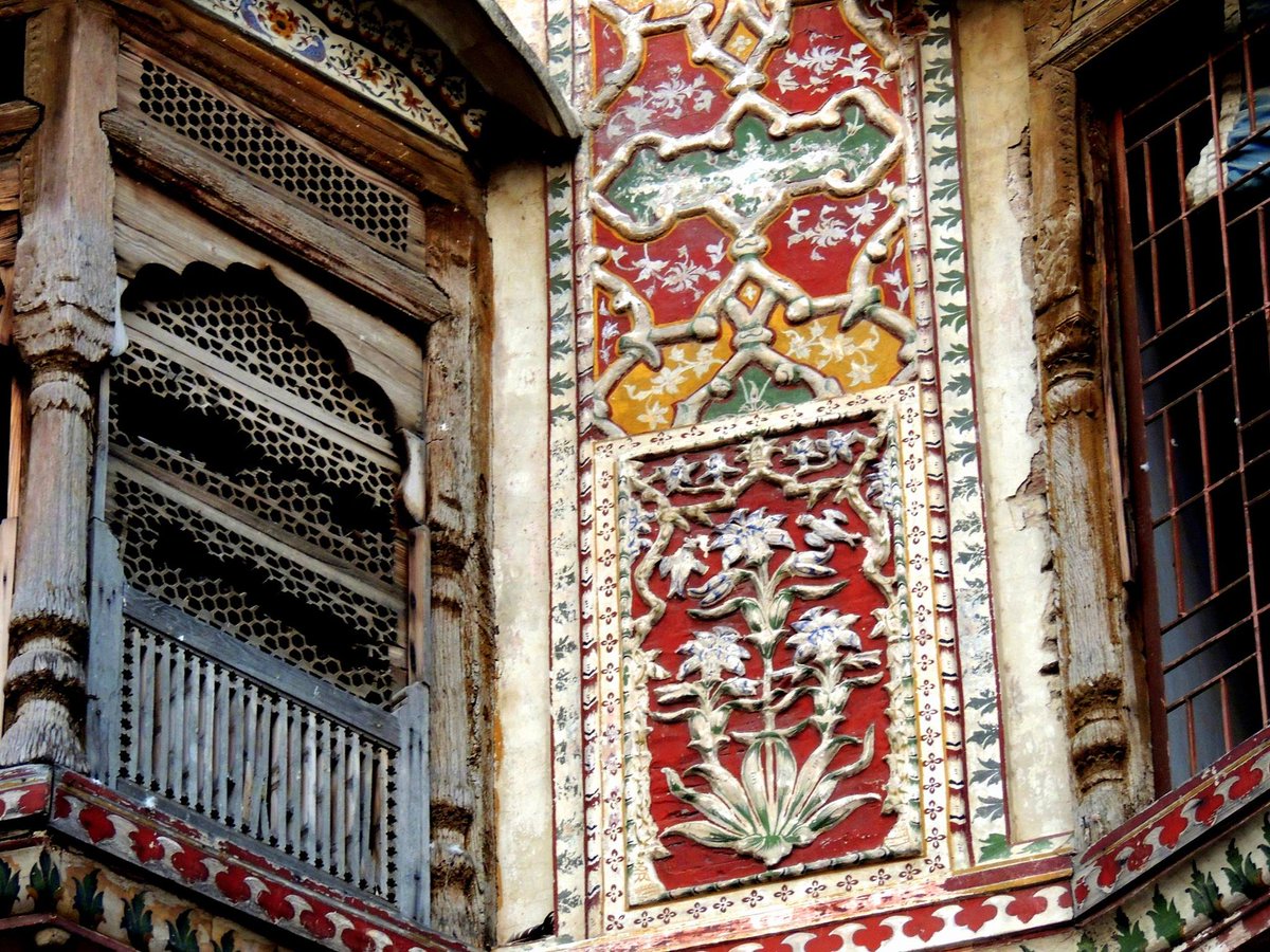 Immii1's tweet photo. Haveli Kunwar Nau Nehal Singh- The palace of colors!🇵🇰
#BhattiGate #OldLahore #Lahore #Culture #BeautifulPakistan #VisitPakistan #TheRealPakistan #Photography #travelphotography #tourism @momentmemori @PicsSilkRoad  @SohnaPunjabofPK @BeautyPakistani  @destinationpak @WCLAuthority https://t.co/Df4ICbIiyt
