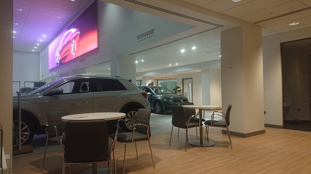 CPSTilingLtd's tweet photo. Newly completed VW Showroom and Workshop in Battersea. 2500m2 of tiling. @MARTINcsltd @SolusCeramics @TrimlineGroup https://t.co/nyHsJ809MO