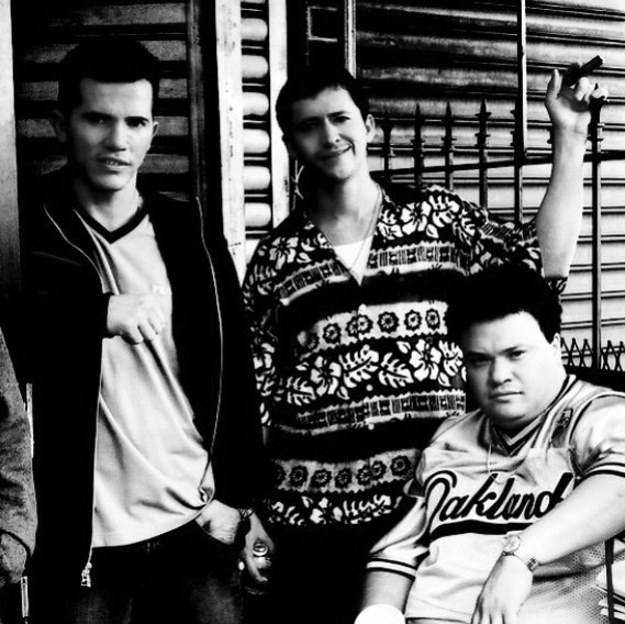 John Leguizamo @JohnLeguizamo
&
Clifton Collins Jr.
in
"Undefeated" (2003) 🎬✊👊