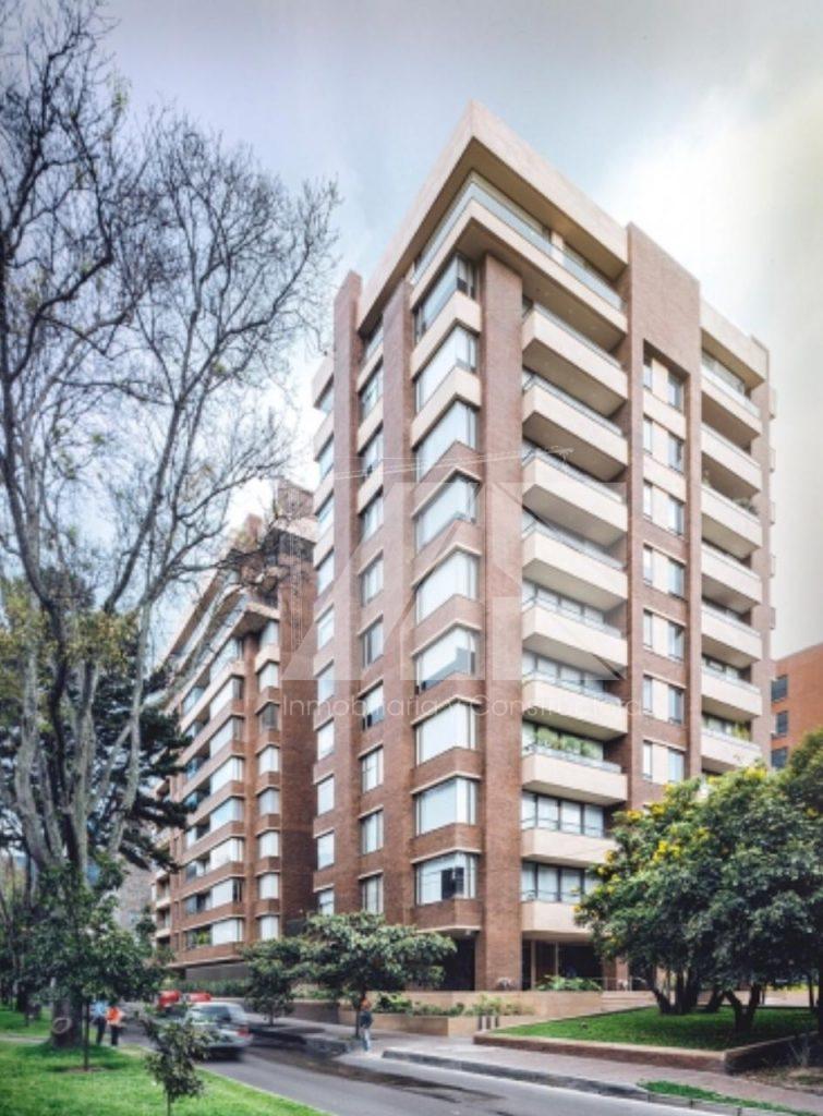 ASconstructora's tweet image. Apartamento en Arriendo Bogotá El Encanto

180 m2, 3 habitaciones y 5 baños, 3 parqueaderos 2 en linea y 1 independiente,cocina integral, chimenea balcón en habitación principal y sala, tiene seguridad blindada para persona especial para empleados de embajada $12.000.000 neg