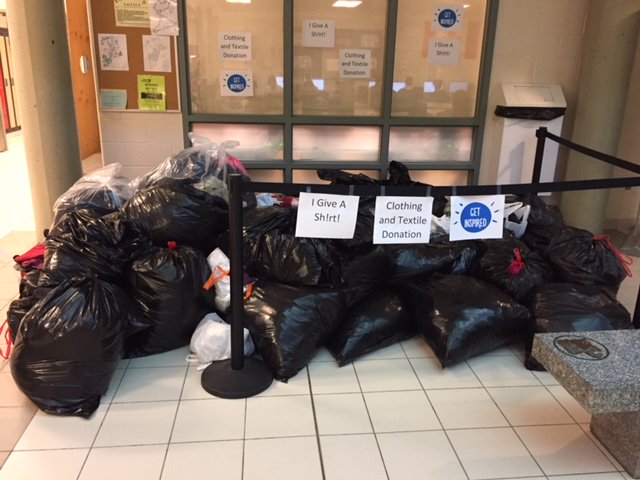 SCDSB_Schools's tweet photo. Congratulations to Bear Creek SS for stopping almost 360 kilograms of clothing from entering landfill during the #IGiveAShirt challenge! They averted creation of 910 kilograms of greenhouse gases! Learn all about it at: https://t.co/FKqLEG8jJp @VPWilkinson @MikeAbram6 https://t.co/cPzbz6xT6r