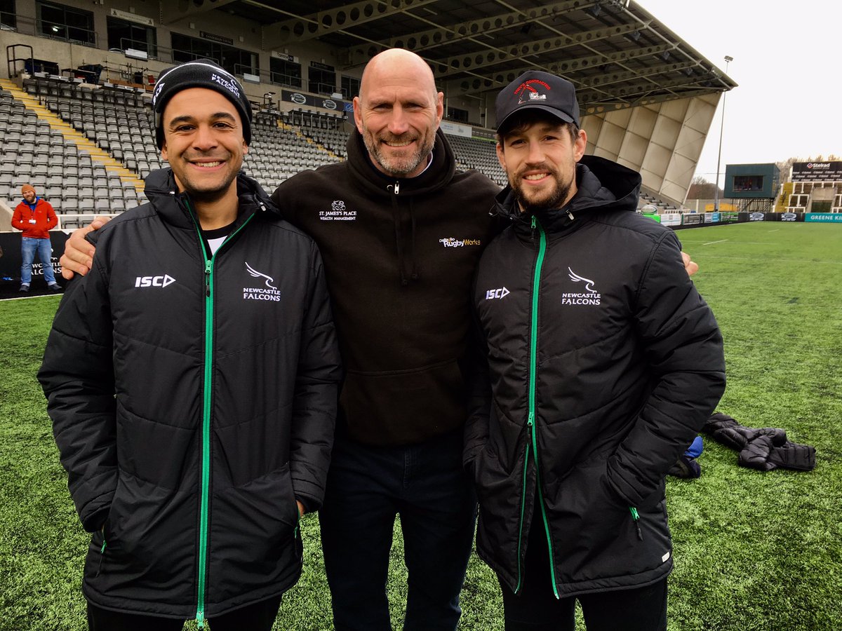 DallaglioRW's tweet image. What a great experience for our kids from @MoorbridgeNT @NewbridgeAC today @FalconsRugby with @dallaglio8 @ZachKibirige @domwaldouck @Callum_Chick getting to play touch rugby with them.  Thanks guys! #Rugbyworks