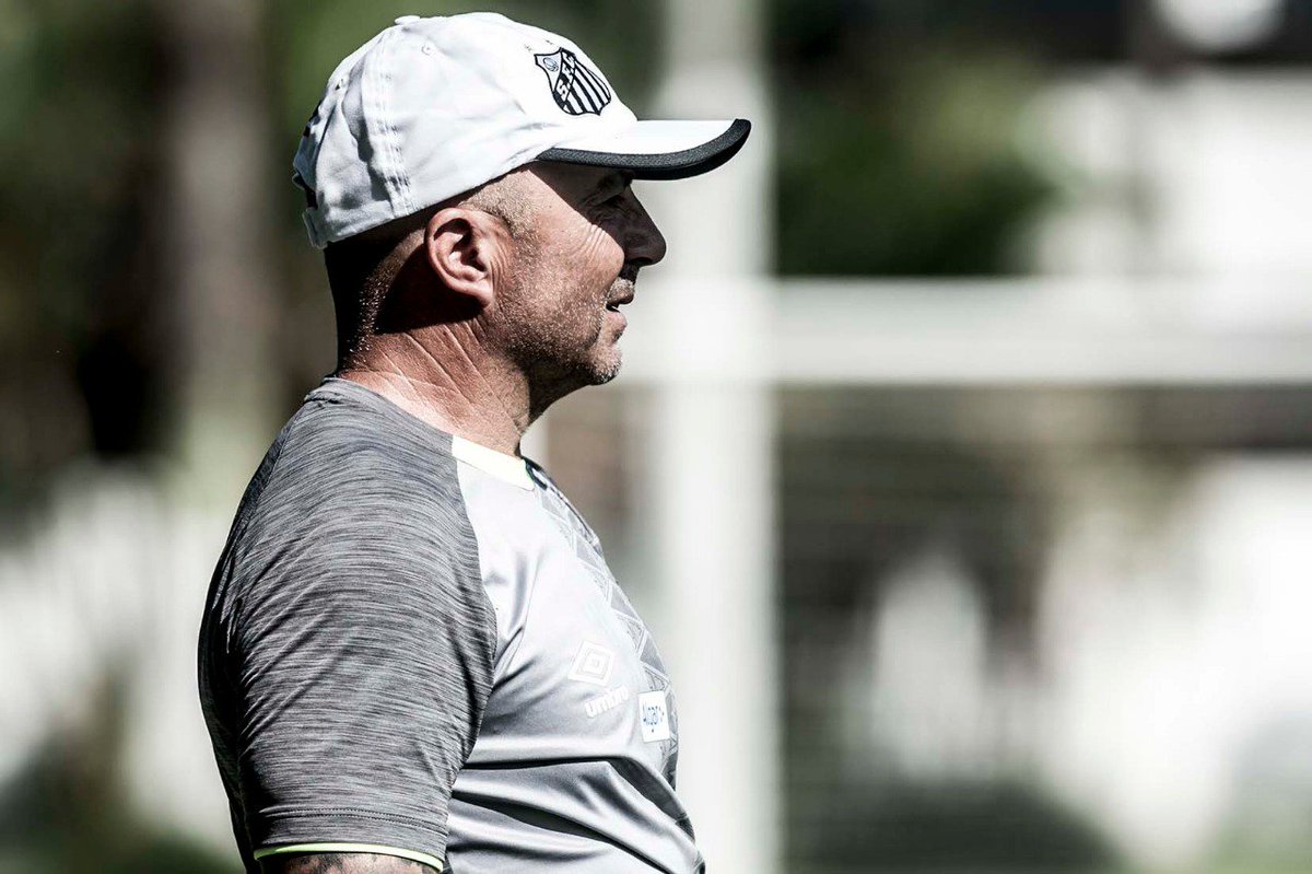 SantosFC's tweet photo. Só vendo quem tá #FechadoComOSampaoli!

Foto: Ivan Storti | Santos FC https://t.co/MFeyzxp719