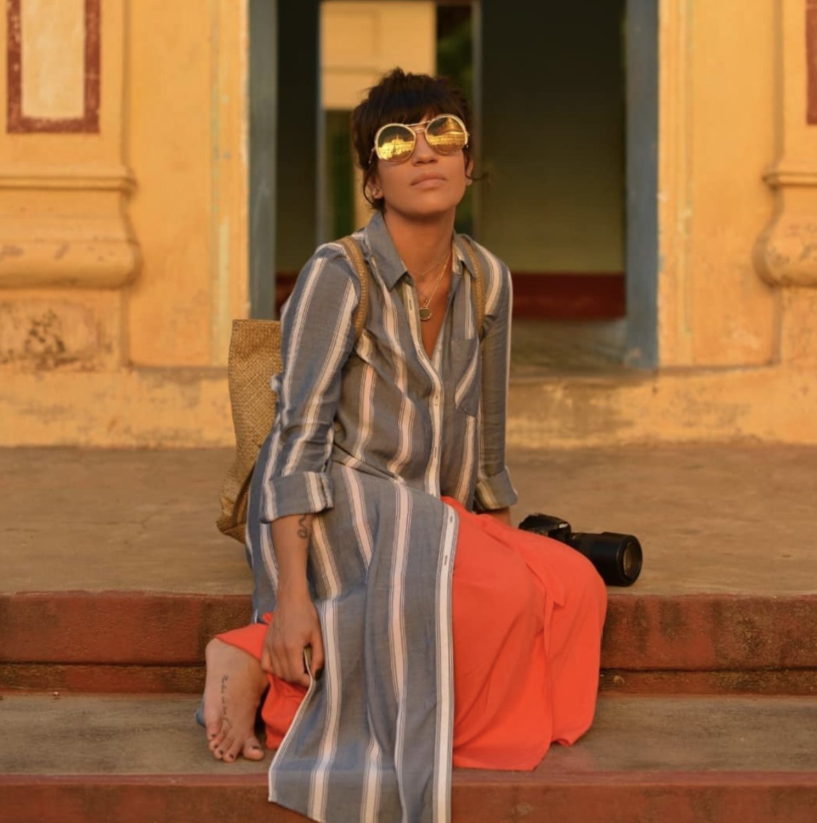 high_onfashion's tweet photo. [#AroundTheWorldHOF] Vivir viajando... | Necklaces by @swarovski | 📷 @rovive | #Bagan #GinaOrtega #HighOnFashion https://t.co/IOpRmuu87S