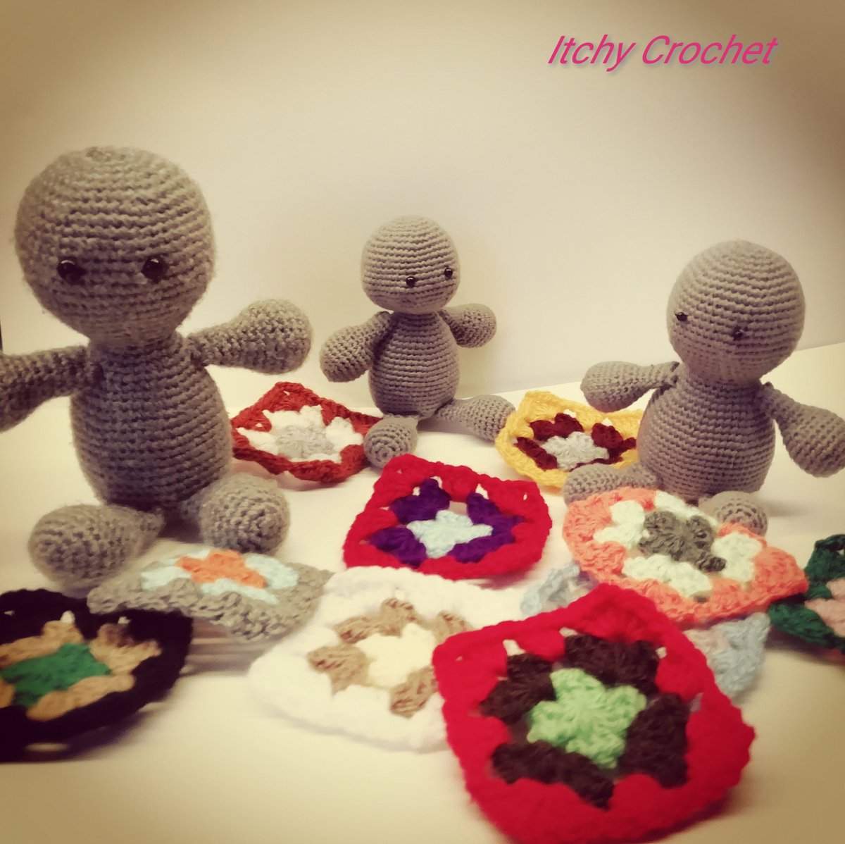 itchycrochet's tweet photo. The #MINchoate have been at my #Grannysquares, #Inchoate is supervising the clean up
MINchoate is made with;
4ply cotton
A 1.5mm hook
And my Inchoate #Crochet pattern
https://t.co/G04zKXEePp
#amigurumi #smallbusiness #wahm #IndiDesigner #HookerLife https://t.co/UKeWem9Za1