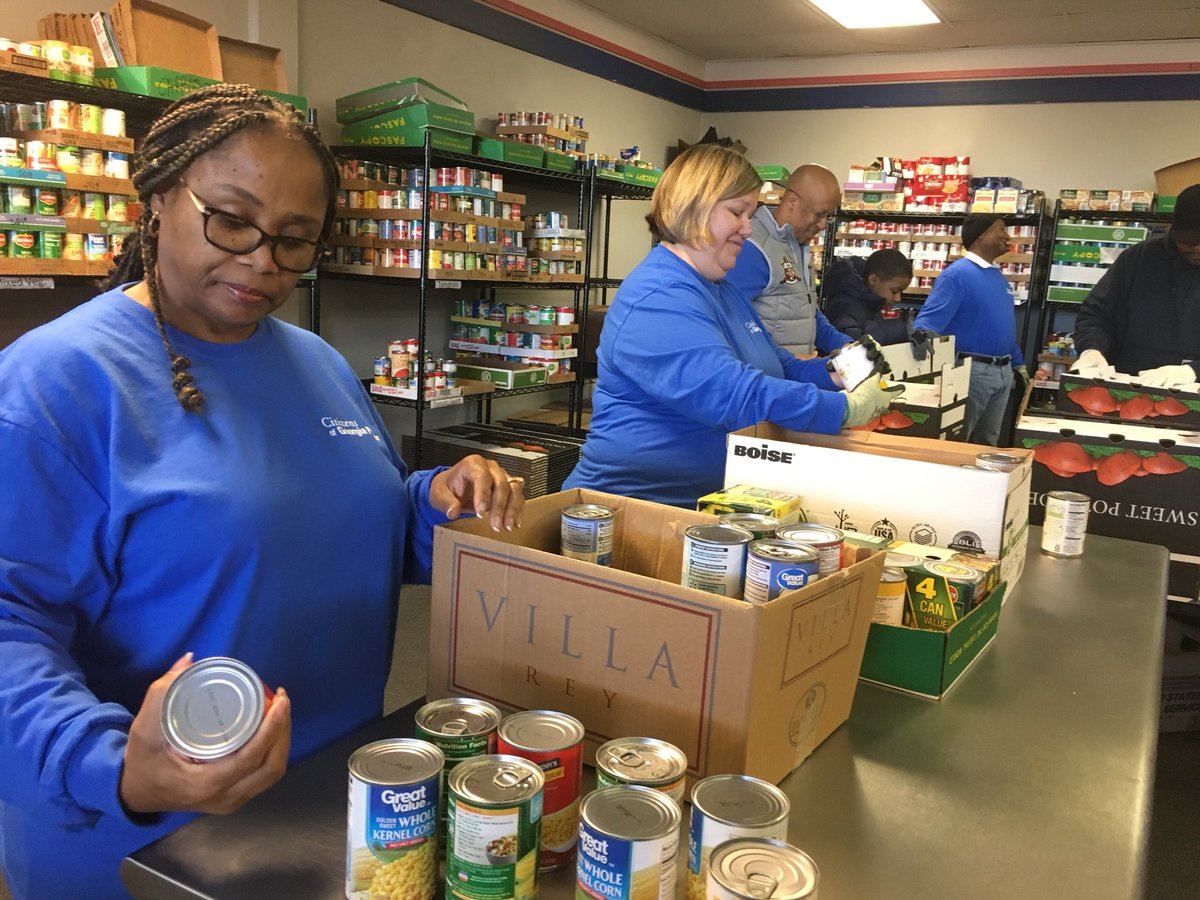 GeorgiaPower's tweet image. Our employees from across the state are taking part in “a day on, not a day off” by lending their time at volunteer projects. #GAPowerfulService #MLK2019