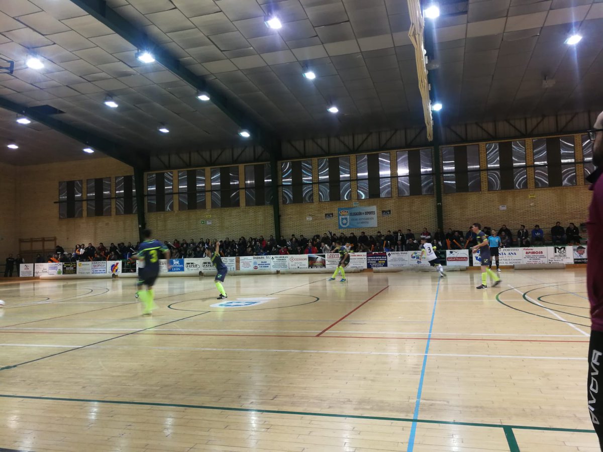 1/3 Asi lucio el Andres Jimenez el pasado Sabado. Donde esta gran parada de <a href="/Fran_Barre/">Fran Barrera</a> nos mantuvo arriba en el marcador y este golazo de <a href="/Ramonrg92/">Ramón Rodríguez</a> nos dio la victoria final en el derbi solidario 💪💪💪

#somosfuturo
#todosconelreal