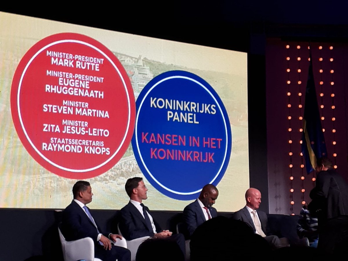 SCMediaNews's tweet photo. #smartcity Kansen in het #Koni nkrijk in #Curacao met @MinPres @EugeneRhugg @SMartinaMAN2 @ZitaJesusLeito @RaymondKnops @statistiekcbs @UnitedSmartCity @JoinsmartcityNL #data @GSC3update @VNGRealisatie https://t.co/Iid7AtYhJy