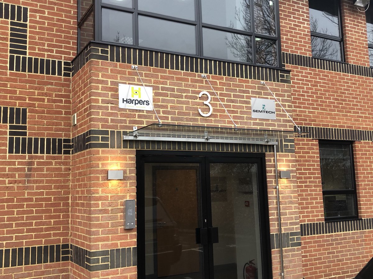 sxsalisbury's tweet photo. Two of a pair! Brushed stainless steel signs providing a very distinguished look indeed. Your Business signage speaks volumes. #stainlesssteelsigns #businesssigns #signs βοΈ01722 447933 π§ salisbury@signs-express.co.uk https://t.co/Wqt22tECQ6