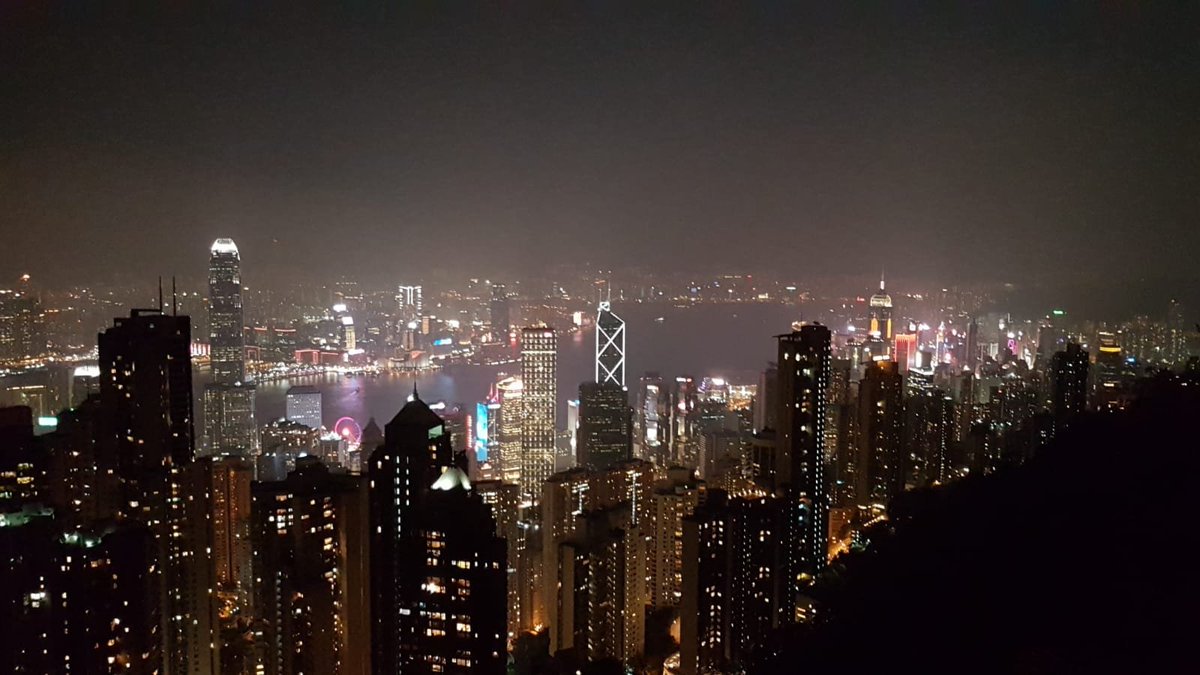 Have a peaceful night my friends, this place buzzes with a wow factor 💜💙
View from Victoria peak summit HK
#cityscape 
#nighttime