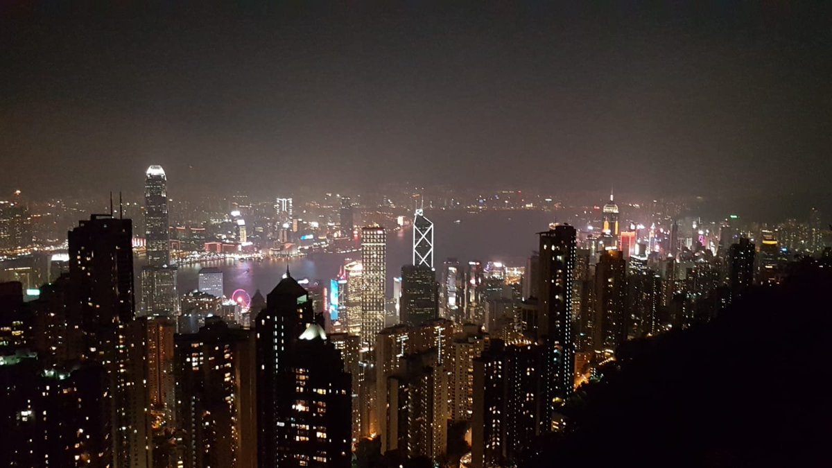 Have a peaceful night my friends, this place buzzes with a wow factor 💜💙 View from Victoria peak summit HK #cityscape #nighttime