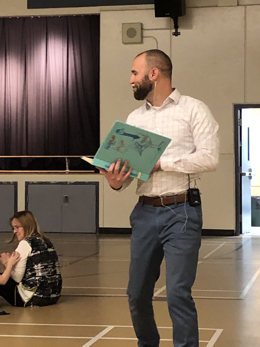 kidsareeverythi's tweet photo. The start of #literacyweek @Spitzeeschool - our very own Mr. Ellis reading to the whole school #crayonsquit #LOTSofexpression #spitzeerocks @fsd38 https://t.co/AYFHOtzTFH