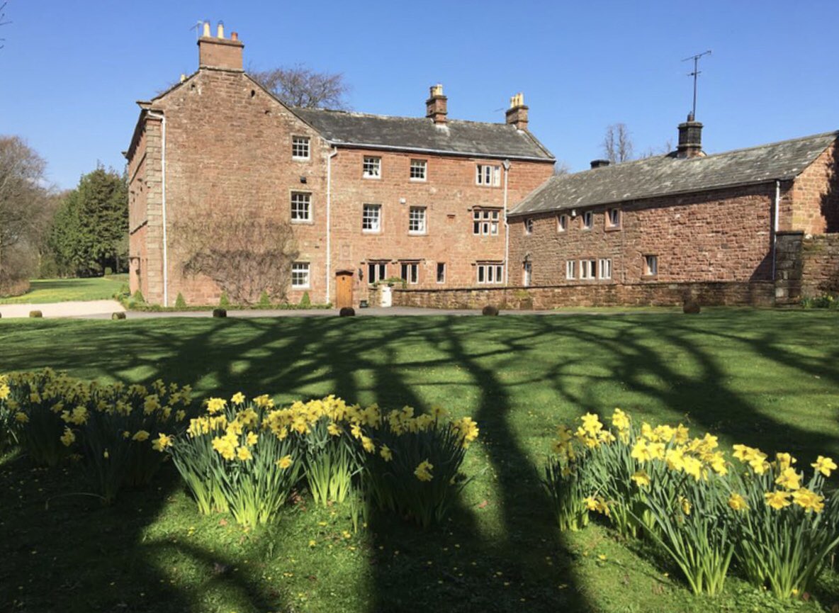 rowleyestates's tweet photo. With Spring just around the corner, it’s time to start thinking about your UK staycation! From large celebration houses to romantic coach houses, we have something for everyone #lakedistrict #theplacetobe https://t.co/alOZw1F1bu https://t.co/pTNH7kCpcP