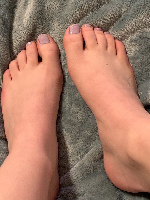 selling feet pix + nudes $7 per pic #feet #feetforsale #buymypics #buyfeetpics #dmme #nudesforsale #buymynudes<a href="/tag/feet"class="tags">#feet</a><a href="/tag/feetforsale"class="tags">#feetforsale</a><a href="/tag/sexy"class="tags"><span>#sexy</span></a><a href="/tag/hot"class="tags"><span>#hot</span></a><a href="/tag/dmme"class="tags"><span>#dmme</span></a><a href="/tag/nudesforsale"class="tags"><span>#nudesforsale</span></a><a href="/tag/sellingnudes"class="tags"><span>#sellingnudes</span></a><a href="/tag/buymynudes"class="tags"><span>#buymynudes</span></a>