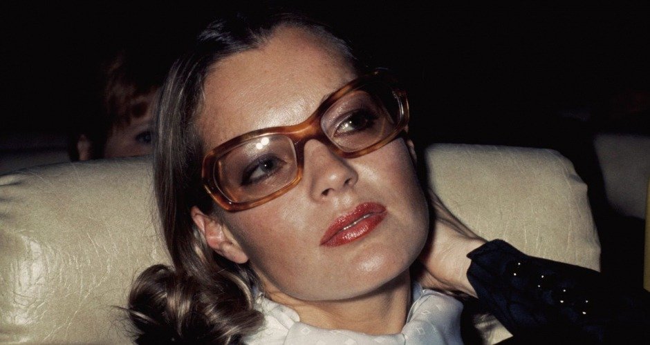 SUNGLASSES:

Romy Schneider.