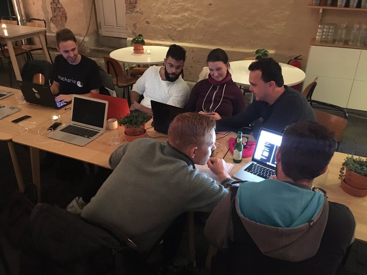 freeCodeCampOSL's tweet image. Don’t stay home alone. Go to meet people like you, learning together at local Coffee and Code meet up. Greetings from weekly gathering of @freeCodeCamp #Oslo