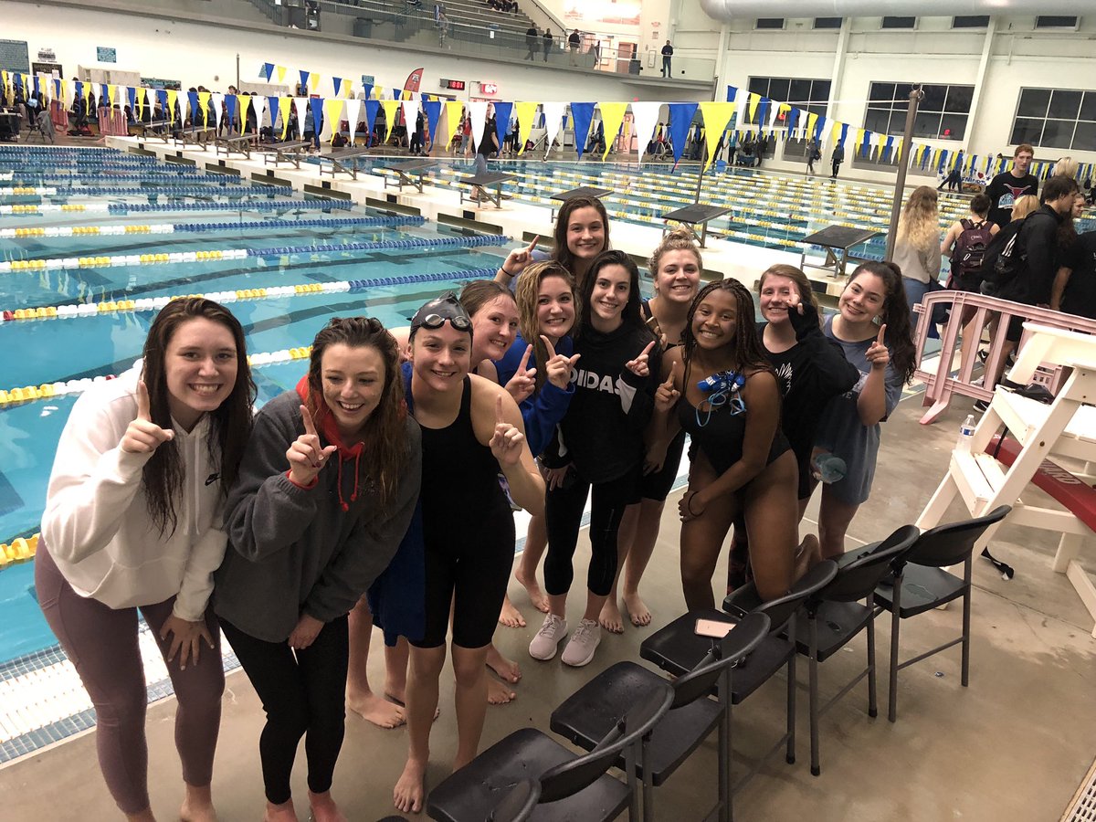 SOFOswimdive's tweet photo. Let the countdown to state begin!!! #wetwareagles #southontop #southstrong https://t.co/vkYwbu7WVP