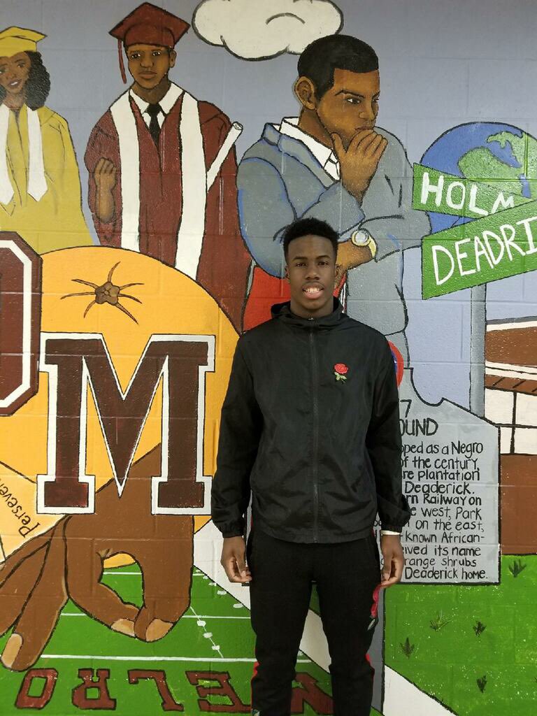 Melrose_Hoops's tweet image. “Life’s most persistent and urgent question is, ‘What are you doing for others?’” Our response...”We serve our community with PRIDE &amp;amp; HUMILITY!”  #Golden✊️ #MLKdaysofSERVICE #CleanMemphis #🍊Mound @melrose_of