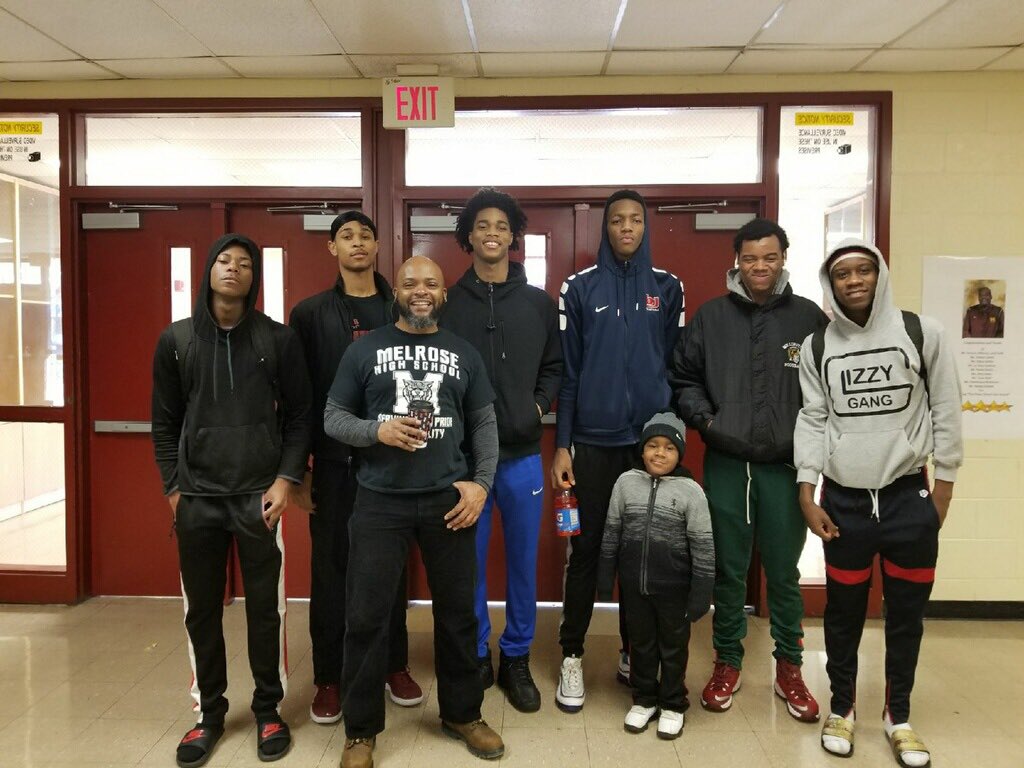 Melrose_Hoops's tweet image. “Life’s most persistent and urgent question is, ‘What are you doing for others?’” Our response...”We serve our community with PRIDE &amp;amp; HUMILITY!”  #Golden✊️ #MLKdaysofSERVICE #CleanMemphis #🍊Mound @melrose_of