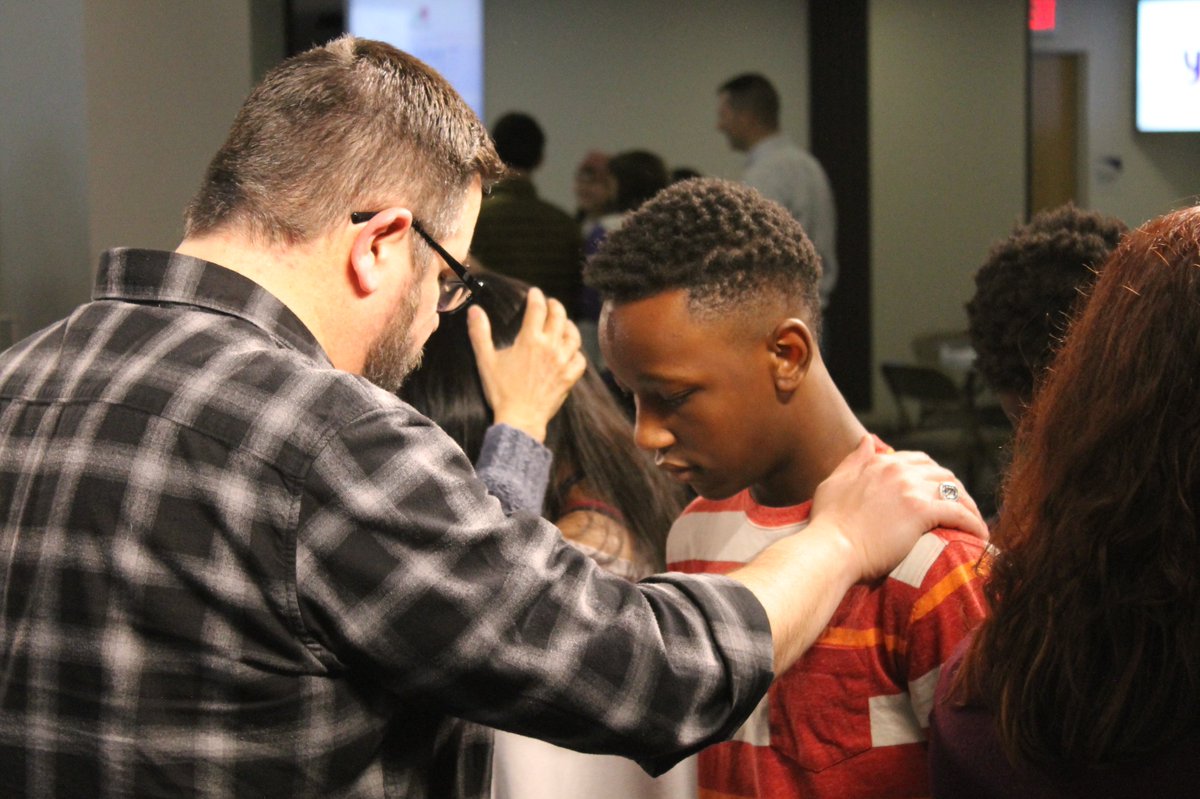 Anglicans4Life's tweet photo. AFL was so proud to host our first ever #ySummit - it was an incredible blessing to witness the passion of the #prolifegeneration and to share with them our new youth curriculum #AbundantLife @AbundantLifeYM @sammieraefranks @March_for_Life #WhyWeMarch @The_ACNA https://t.co/n1LPhSMyRu