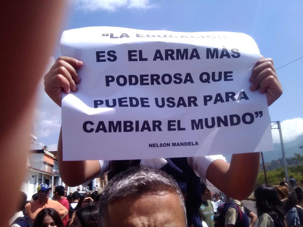 gerardo123cejon's tweet photo. @NAZARETARIBA Por un salario digno para nuestros educadores https://t.co/W5vhGJckIi