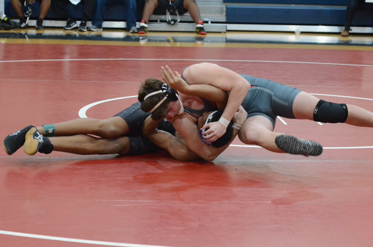 nosirromap's tweet photo. Good showing this weekend at #higherlanderduals by your CN cardinals. The team went 3-2, but 2 seniors were on 🔥. Andrew Morrison was 5-0 (all pins), reaching 33-3 on the season and Dyllan Gorrin was 5-0, hitting 32-6. ⁦@CNathletics1⁩ ⁦@JNM_III⁩ ⁦@PhillyDetes⁩ https://t.co/pd7k9chhSB