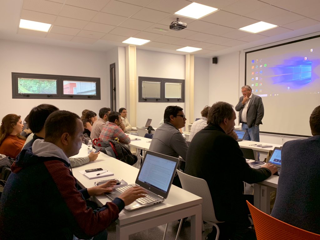 josepablosuarez's tweet photo. Acompañando a más de 20 investigadores de 7 países en una acción del programa Marie Curie #mariecurie #h2020 donde nuestro Instituto #Idetic participa @ULPGC @pctulpgc @ulpgcresearch https://t.co/CHWMtnaDpU