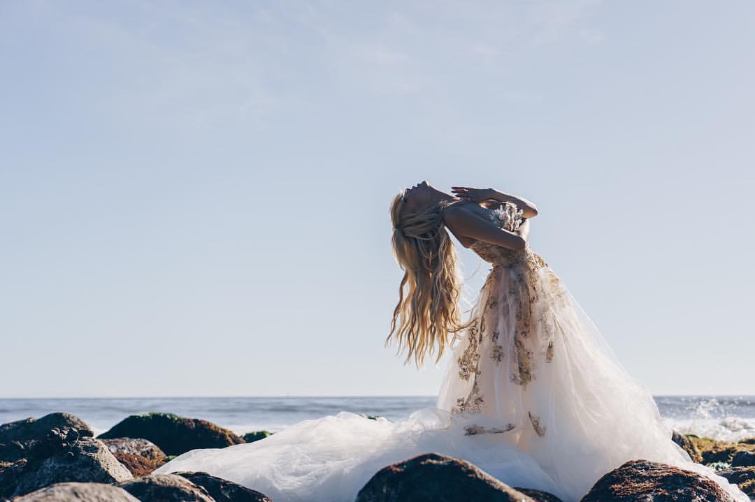 [INSTAGRAM] tiffanyyoungofficial: BORN AGAIN single &amp; mv officially releasing 1.25.2019 @ 12AM EST+ instagram.com/p/Bs6A5kVlkrL/