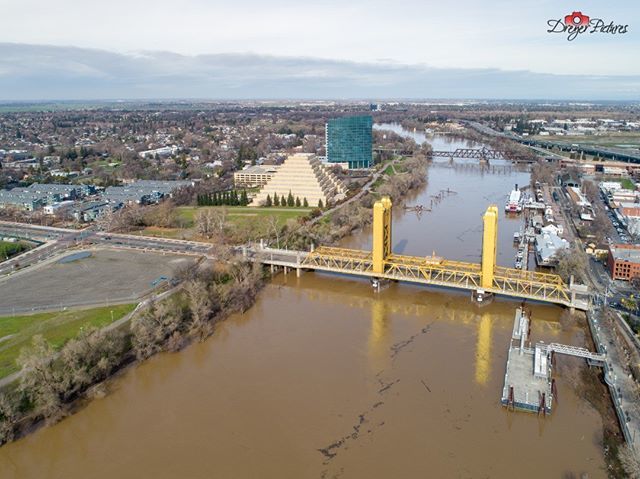 DreyerPictures's tweet photo. #Sacramento from the Air
.
#aerialview #viewfromthetop #dji #phantom4 #dronephotography #elevatedcamera #drones #dronelife #droneworld #droneshot #aerialphotography #droneglobe #dronepixel #justgoshoot #visualsoflife #beautifuldestinations #discoversacra… https://t.co/sWiUkmgCVq https://t.co/YQCzk8XQ6M