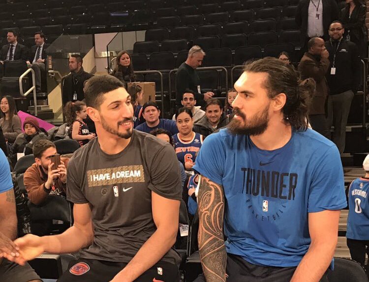 Buzzer_BeaterFR's tweet photo. Les retrouvailles !
#StashBro https://t.co/QrVJLpuFNu