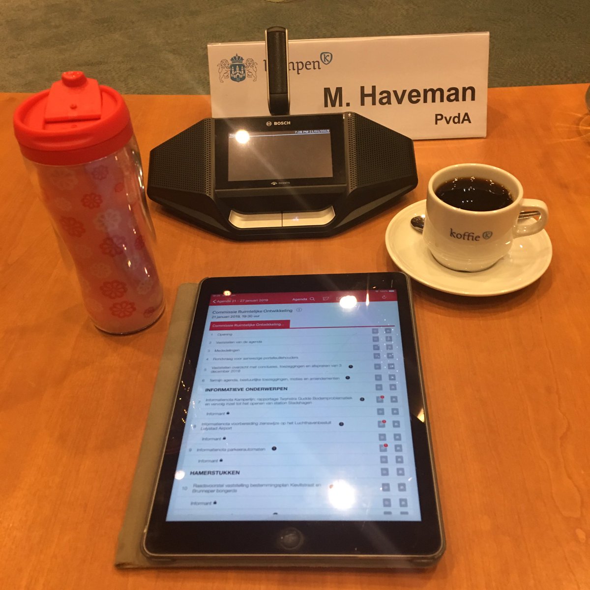 Trompetfred's tweet photo. Present!
Commissie Ruimtelijke Ontwikkeling in Kampen.
We spreken over het Kamperlijntje, Lelystad Airport en vervanging Parkeerautomaten. Oh en Brunneper Bongerd komt er zojuist bij.
Alle onderwerpen informatief. Dus, wie weet... 🕰 —> 🎺?
#avondvullendprogramma https://t.co/6h2bLHQTds
