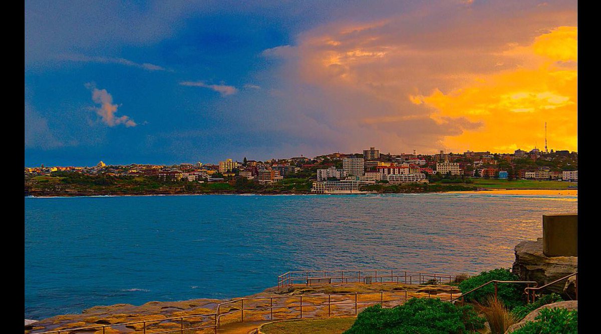 #lyrics  #micropoetry #sunset  

A bird 
called out 
A heart 
fluttered to it 

Setting hues 
of the skies
brought me 
haunting colours 
of your eyes