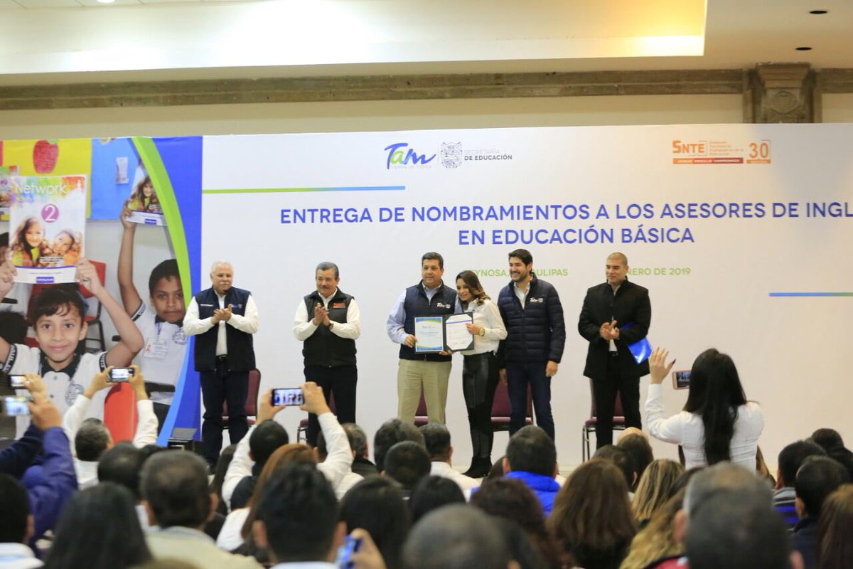 fgcabezadevaca's tweet photo. Gracias a esta acción del @gobtam, las nuevas condiciones de los maestros de inglés les permitirán gozar de mayores derechos laborales, contar con más prestaciones y tener certeza de su fuente de ingresos. @EDUCATAM @Sec30Tamaulipas  #TiempoDeTodos #Tam https://t.co/VH4oS6A2hd
