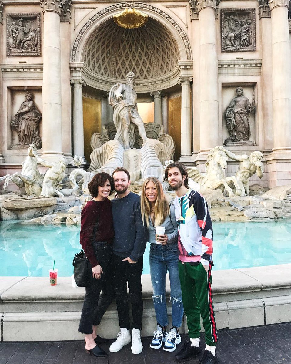 ImagineDragonsF's tweet photo. Photos de Dan et Wayne en famille ces derniers jours!

Pics of Dan and Wayne with their families during the last few days! https://t.co/5kss3E8kvs