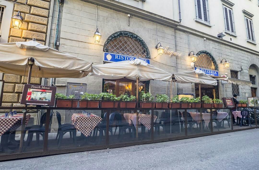 ShinWorld8's tweet photo. Ristorante Pizzeria Lorenzo de' Medici
من المطاعم الحلال في فلورنسا
#shinworld #shintaly #shinflorance #shi_halal #مطاعم_حلال 
#يوم_العناق_العالمي #قدام_يالأبيض #السعوديه_اليابان #سفر #خبرات_سياحية #مطاعم #سياحة #إيطاليا #فلورنسا https://t.co/Ap0jxZ2bJn