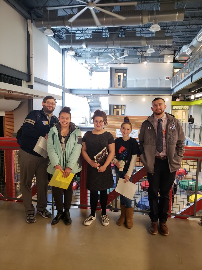 DrAndreaPeck's tweet photo. Future middle level educators from @larochecollege @LRCTeacherEd at the @pamleorg western region conference today @ Chartier's Valley Middle School 🤓 Taking a tour of this new building with 2 fabulous 6th graders! 🍎 #leadingandlearningatcvms #pamle2019 https://t.co/JN7XYRdZVB