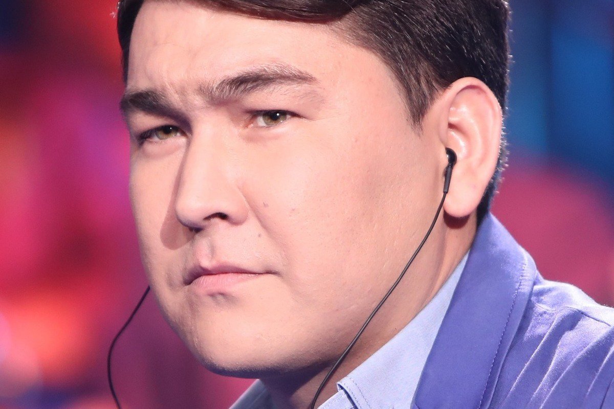 казахский комик азамат мусагалиев. камызяки азамат мусагалиев. нурлан алибекович сабуров. азамат мусагалиев. камызяки азамат мусагалиев.
