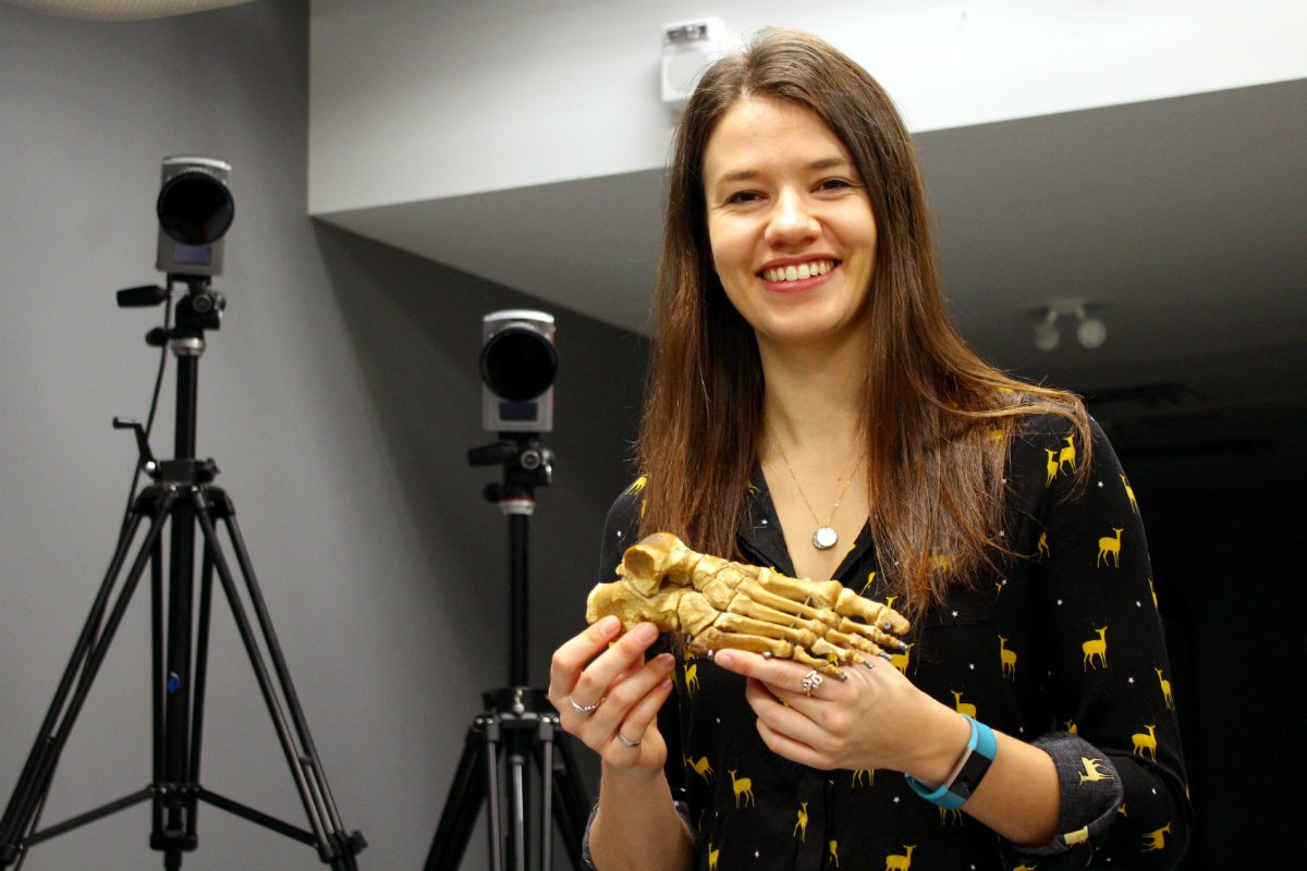 queensgradstudy's tweet image. You see them every day. You might rely on them to get from point A to B. But have you taken a moment to think about how your feet work? 👣 Meet #queensu #PhD student Lauren Welte! queensu.ca/sgs/keeping-he…