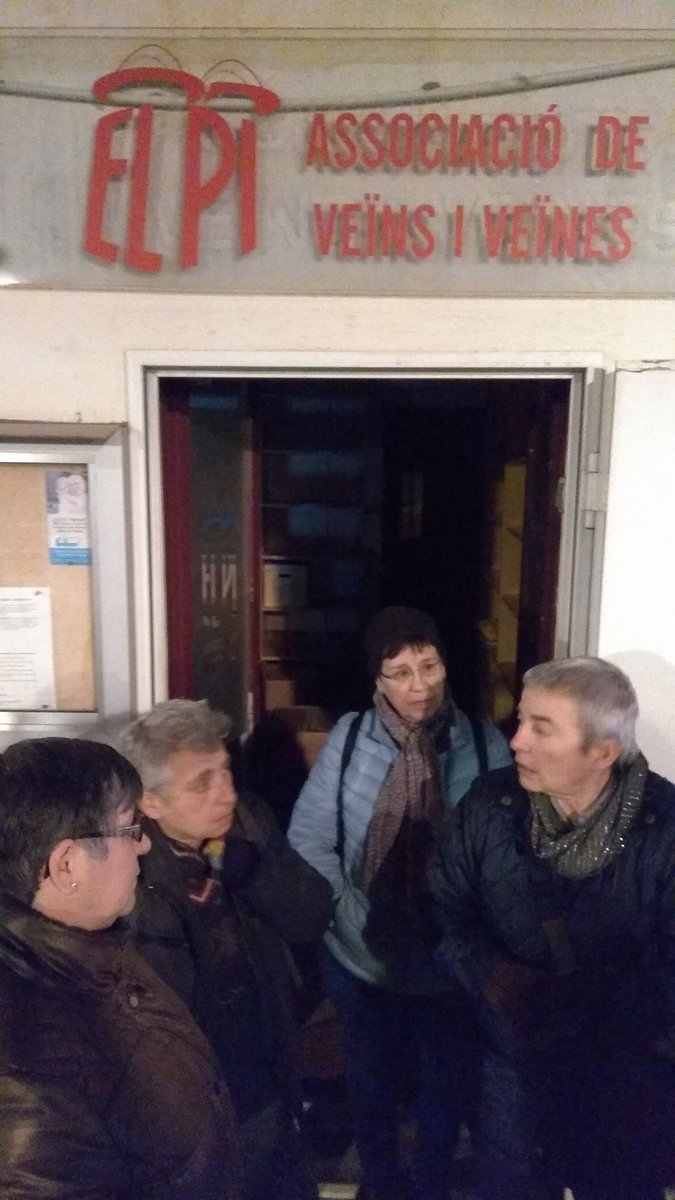 APLaPaparra's tweet photo. #RespecteuElPi AAVV El Pi ens convoquen demà 22/01 a les 07:00 h al seu local (Av/ Barcelona, 39) #santjoandespi, per defensar-lo davant de l'arribada de l'empresa de demolició, perquè es compleixi l'acord de canvi a què es va arribar amb l'@AjSDespi, i per fer reclamacions. https://t.co/i6WXib37ET