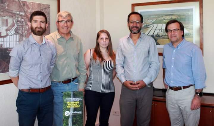 Tenemos nuevo socio👏👏👏. <a href="/bsfbodegas/">Bodegas San Francisco</a> Bodegas
 San Francisco se suma a #GiroLimpio y firma compromiso con el medio ambiente. Ya son más de 60 las empresas que forman parte de la #RutaVerdeParaChile  #descarbonización #COP21 #AcciónClimática #Agenda2030